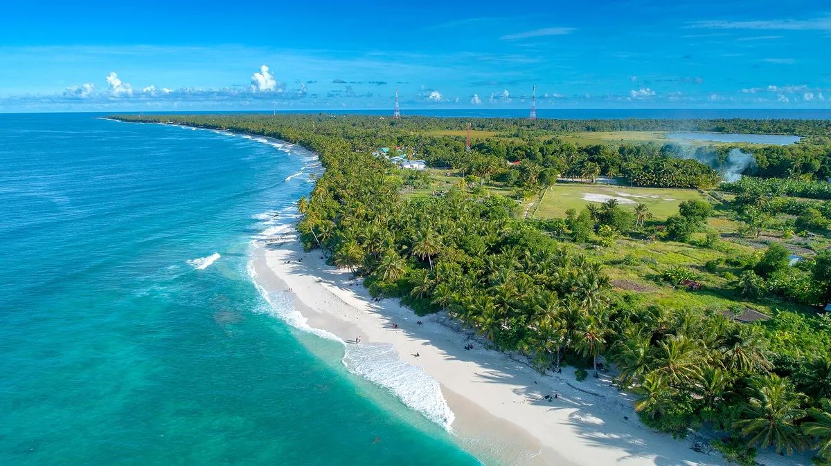 Fuvahmulah from above
